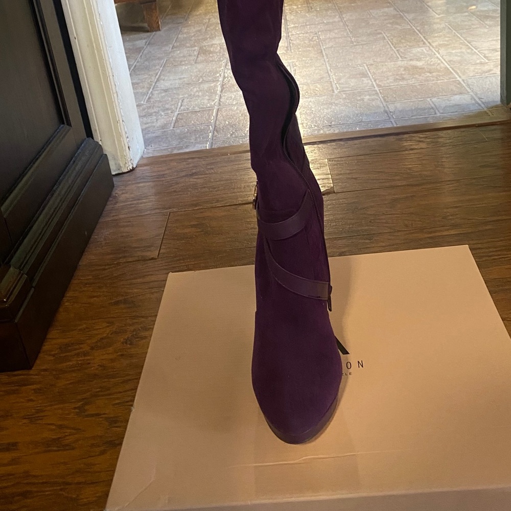 Shoes - Picture 5 of 7